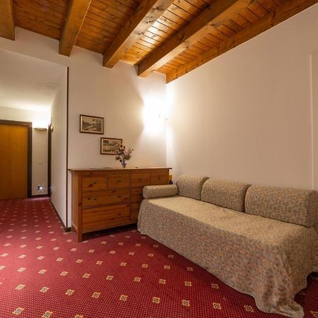 Albergo Ristorante Leon d'Oro Este Extérieur photo