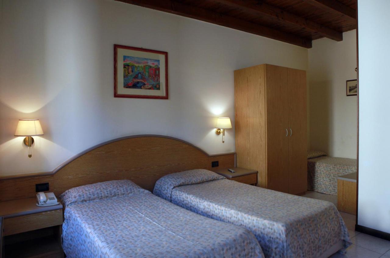 Albergo Ristorante Leon d'Oro Este Extérieur photo